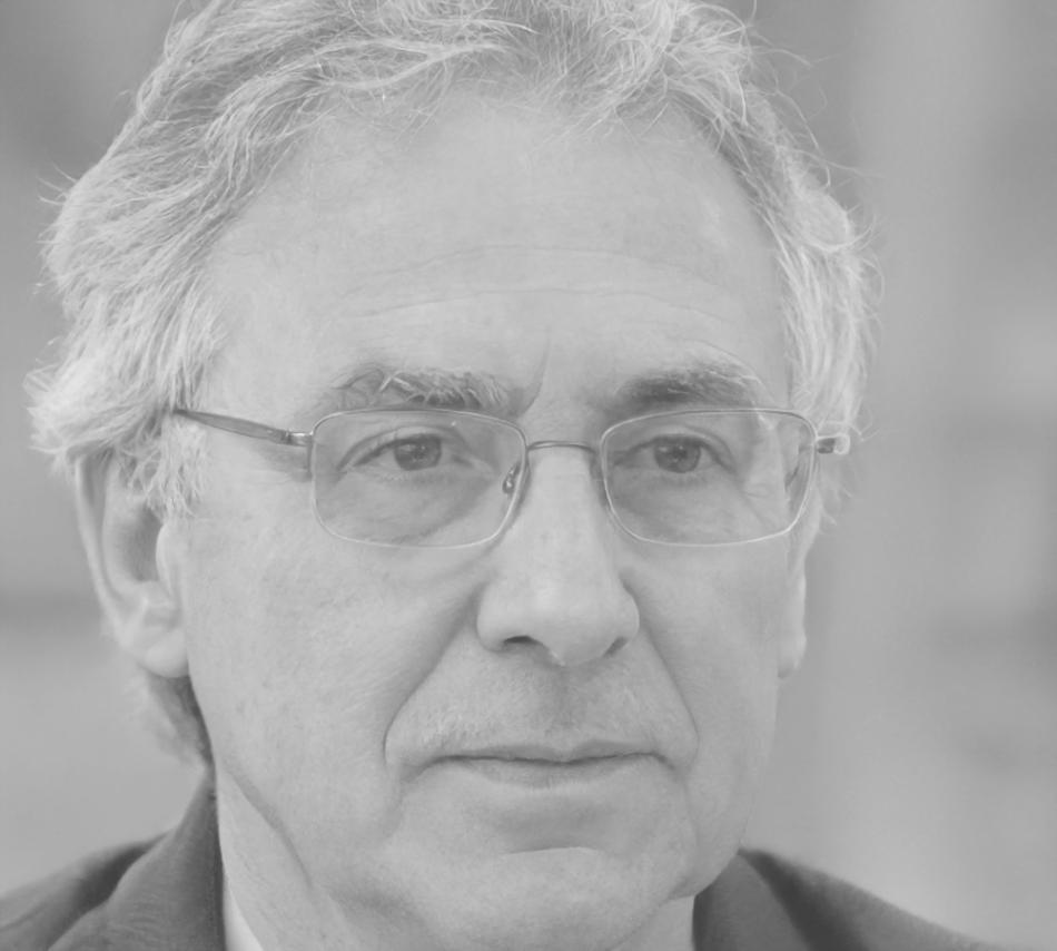 Dr. Michael Weber - Leitender Finanzanalyst